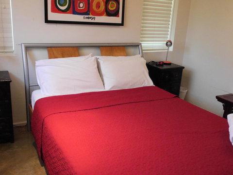 A AAA C-SHACK - Southport Accommodation 17