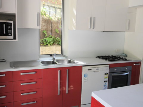 A AAA C-SHACK - Southport Accommodation 11