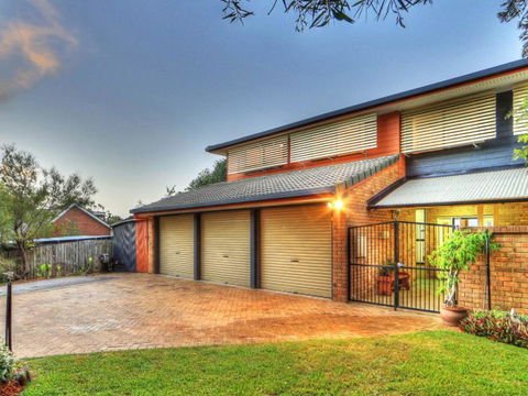 Belle Vue Beach House By Discover Stradbroke - Southport Accommodation 11