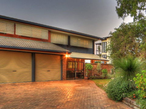 Belle Vue Beach House By Discover Stradbroke - Southport Accommodation 12