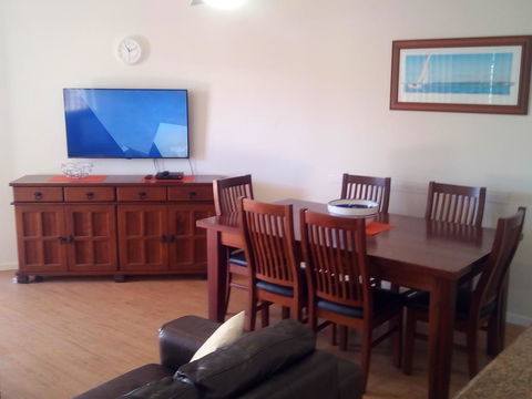 The Apartments Kings Beach Surfside - Southport Accommodation 2