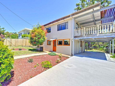 'Beach Break 2', 2/10 Lionel St - Downstairs Unit With Aircon - Southport Accommodation 0