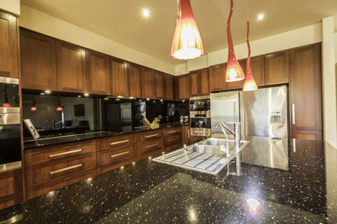 141 Providence Drive, Bowhill - Southport Accommodation 1