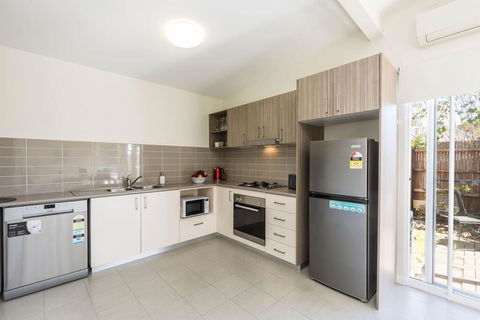 2 Bedroom W/Parking Near Central Cessnock - Southport Accommodation 1
