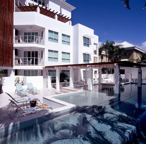 201 Lake Street - Accommodation Southport 1