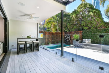 Bliss On The Island - Indulgence At It\'s Best! with Southport Accommodation