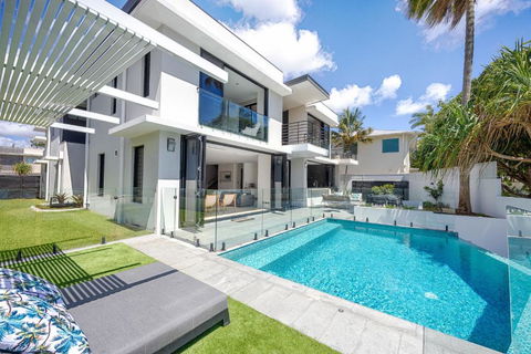 Callula , River Paradise With Private Pool - Southport Accommodation 1