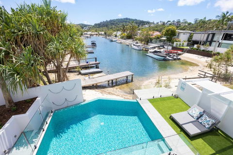 Callula , River Paradise With Private Pool - Southport Accommodation 2