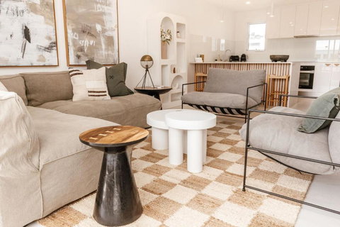 C & C By The Sea - Southport Accommodation 1