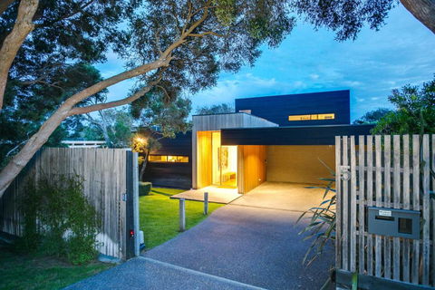 C-Escape - Southport Accommodation 1