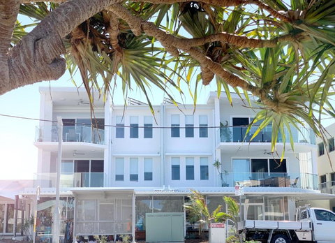 Caba Break Holiday Apartments - Southport Accommodation 1