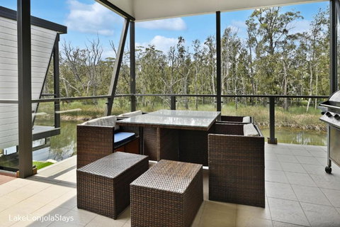 Cabin 60 - Lake Conjola - Southport Accommodation 0