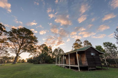 Cabins At Lovedale Wedding Chapel - Southport Accommodation 2
