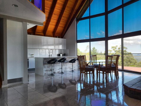 Cabins @ The View - Southport Accommodation 4