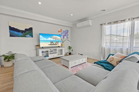 Caddie Corner - Southport Accommodation 2