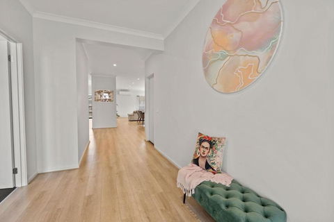 Caddie Corner - Southport Accommodation 4