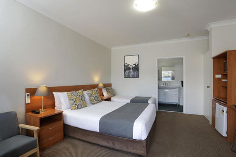 Cadman Motor Inn And Apartments - Southport Accommodation 1