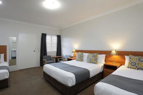 Cadman Motor Inn And Apartments - Southport Accommodation 2