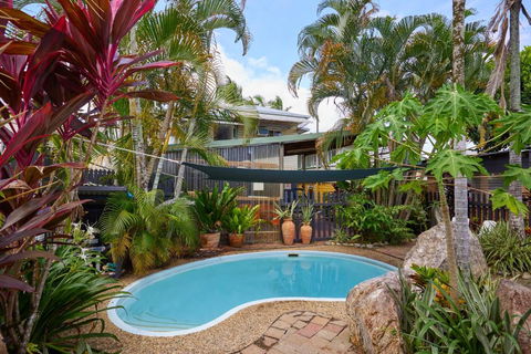 Cairns City Backpackers Hostel - Southport Accommodation 0