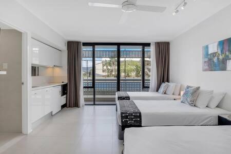 Cairns City Esplanade Apartment @ Northshore - Southport Accommodation 1