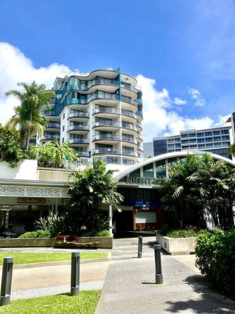 Cairns Esplanade Apartment - Southport Accommodation 0