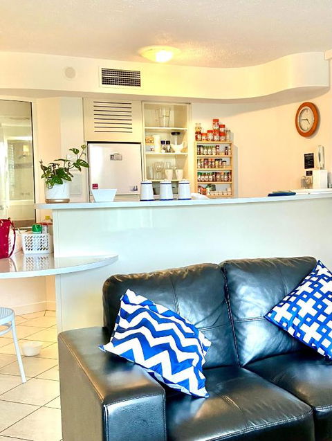 Cairns Esplanade Apartment - Southport Accommodation 4