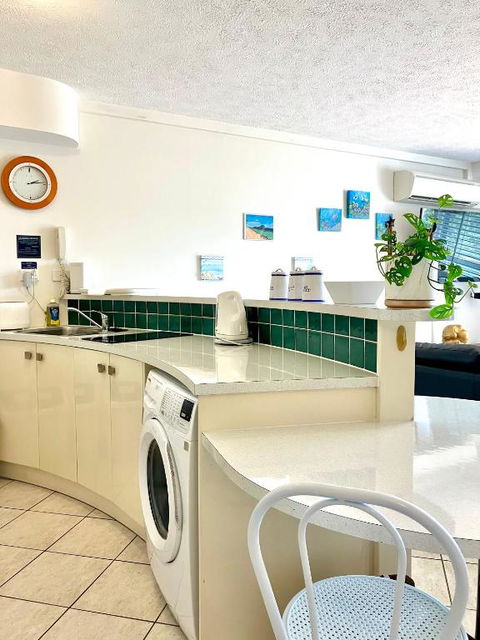 Cairns Esplanade Apartment - Southport Accommodation 3