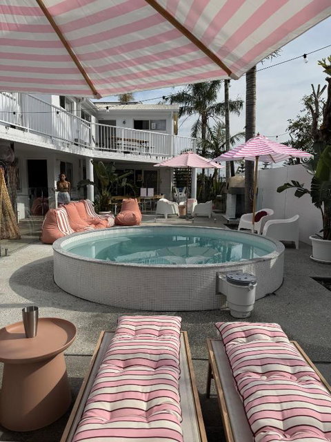 CALI Backpackers - Southport Accommodation 0