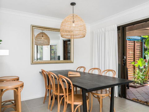 Calinda Sol 10 - Southport Accommodation 4