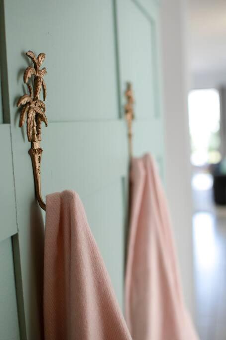 Callie Beach Escape - Beachside View, Family Friendly, Walk Everywhere - Southport Accommodation 4