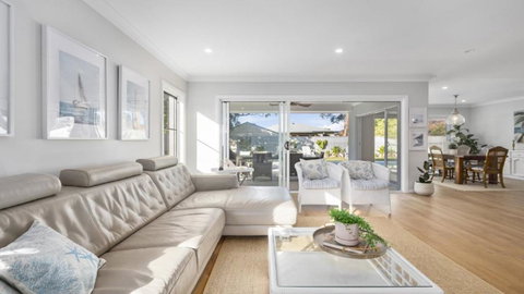 Calypso - Pool, Walk To Beach, Sawtell - Southport Accommodation 1