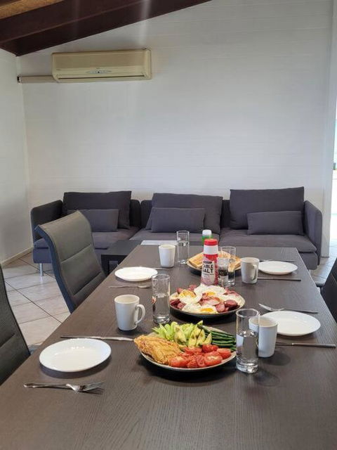 Camp In Style - Waterfront Guesthouse - Southport Accommodation 0