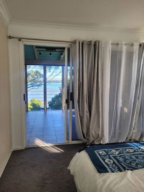 Camp In Style - Waterfront Guesthouse - Southport Accommodation 1