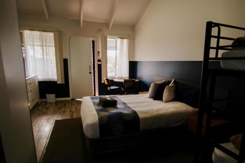 Canberra Ave Villas - Southport Accommodation 4