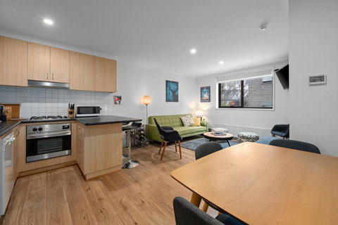 Candoux 9 - Southport Accommodation 0