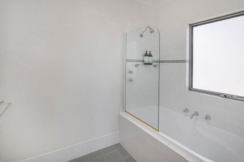 Cantley At Flutes Estate, Margaret River - Southport Accommodation 4