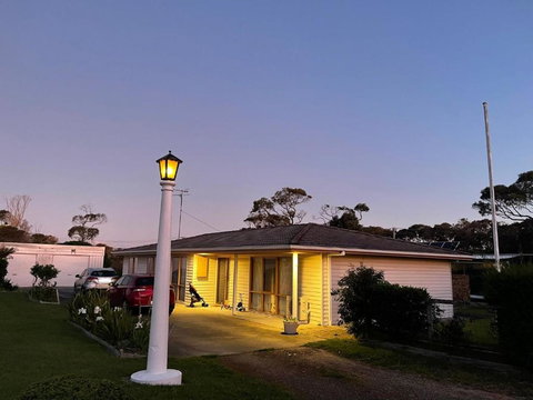 Cape Escape - Southport Accommodation 0