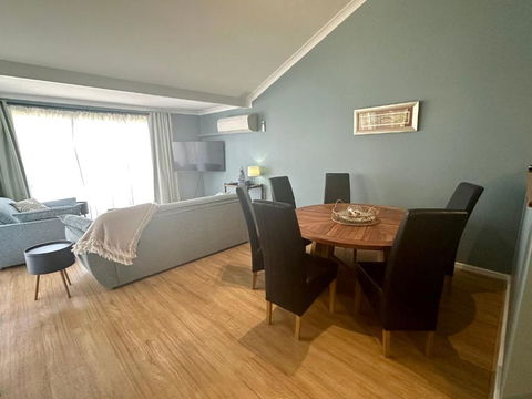 Cape View Beach Resort - Endless Summer - Southport Accommodation 4