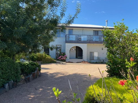 Cape Views Retreat By Ready Set Stay - BYO LINEN & TOWELS - Southport Accommodation 0