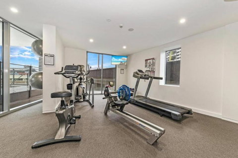 Capitol Apartment Private Studio - Great Value! - Southport Accommodation 4