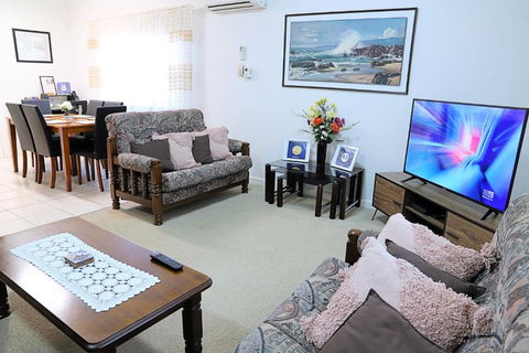 Capon Cottage - Southport Accommodation 1