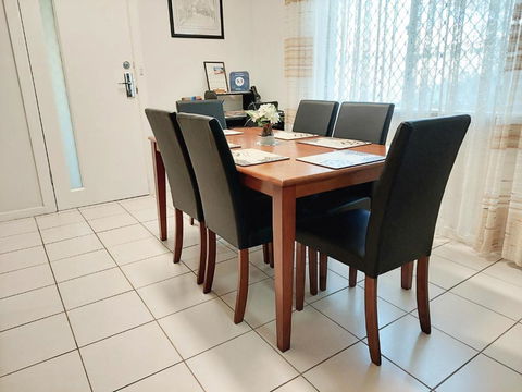 Capon Cottage - Southport Accommodation 3