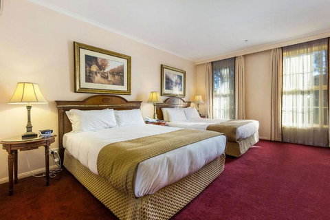 Canterbury International Hotel - Southport Accommodation 4