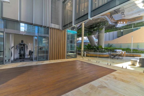 CBD Center Gem Modern 1-Bedroom Apt - Southport Accommodation 2