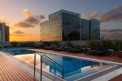 CBD Serenity With Luxury Rooftop Pool And Parking - Southport Accommodation 1