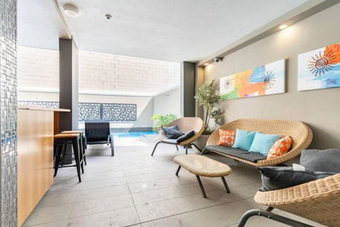 CBD Stylish 1bed1bath Modern Apartment W Parking - Southport Accommodation 4