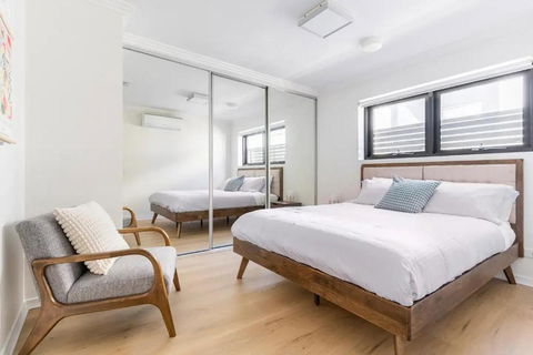 CBD Stylish 1bed1bath Modern Apartment W Parking - Southport Accommodation 2