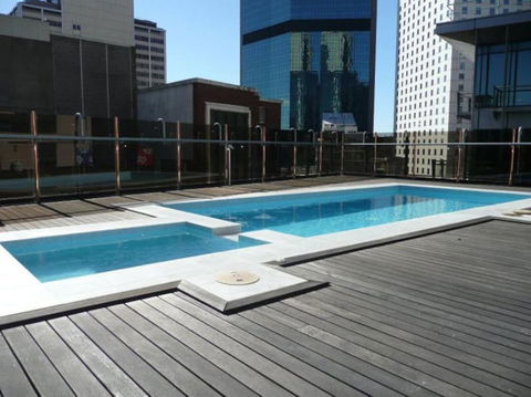 CLIVE-Heart Of Sydney, Modern, Rooftop Pool Access - Southport Accommodation 4