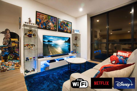 DC Vs Marvel Theme Ft Arcade Machine Pool Gym Sauna BBQ - Southport Accommodation 1