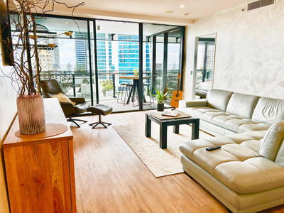 Deluxe 1BR Couple & Family Ocean Apartment, Circle on Cavill, Surfers Paradise